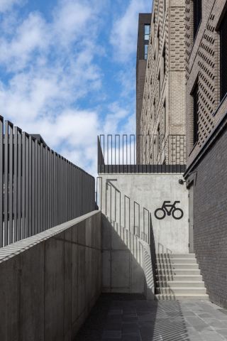 New Hanza M Tala Biroji 22