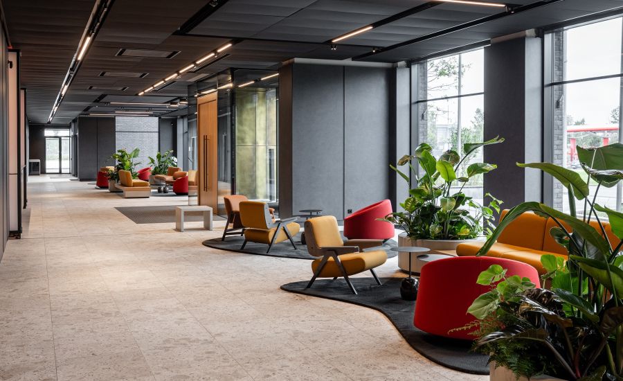 A klases New Hanza biroju ēkas lobijs