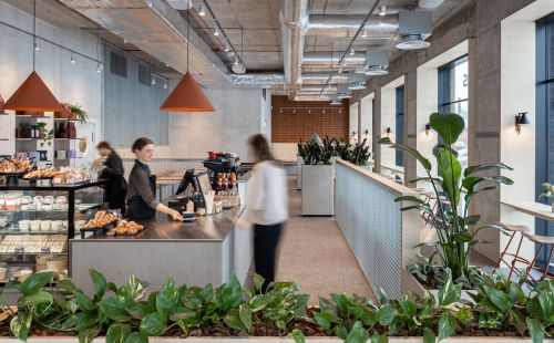 Līdz ar pusdienu restorāna atvēršanu iznomātas visas telpas biroju ēkā New Hanza biroji M. Tāla ielā 1